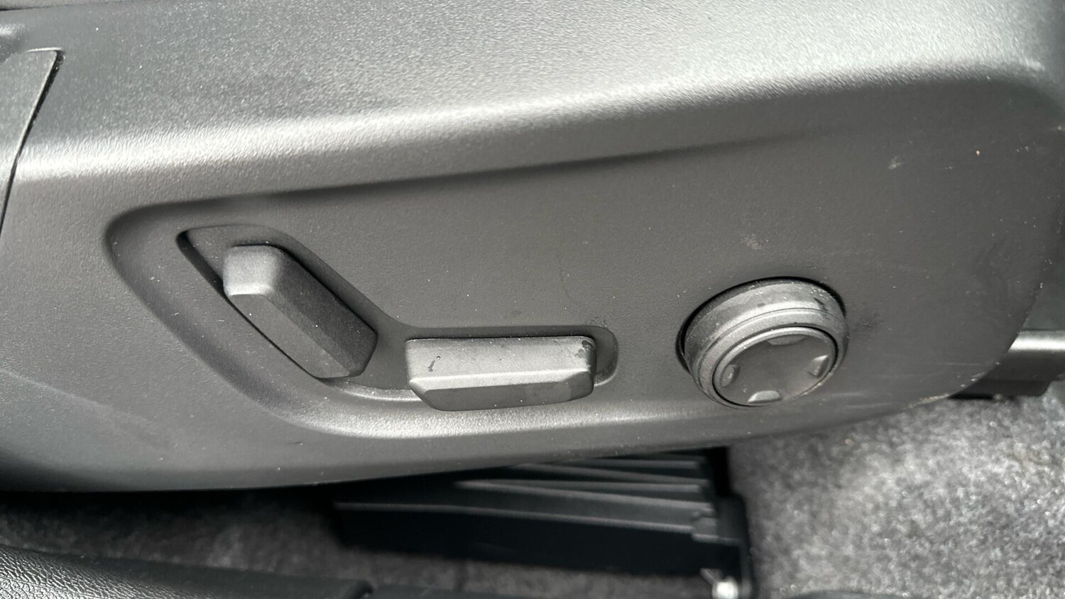 Used Volvo XC40 2025 for sale - 77672908: Photo 38