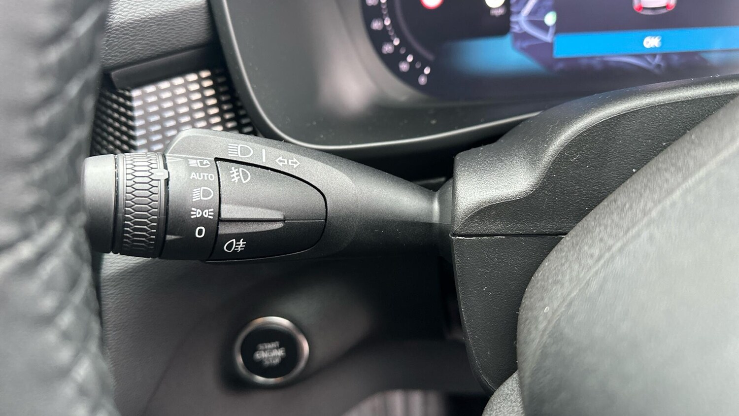 Used Volvo XC40 2025 for sale - 77672908: Photo 44