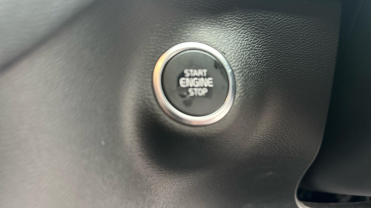 Used Volvo XC40 2025 for sale - 77672908: Photo 45