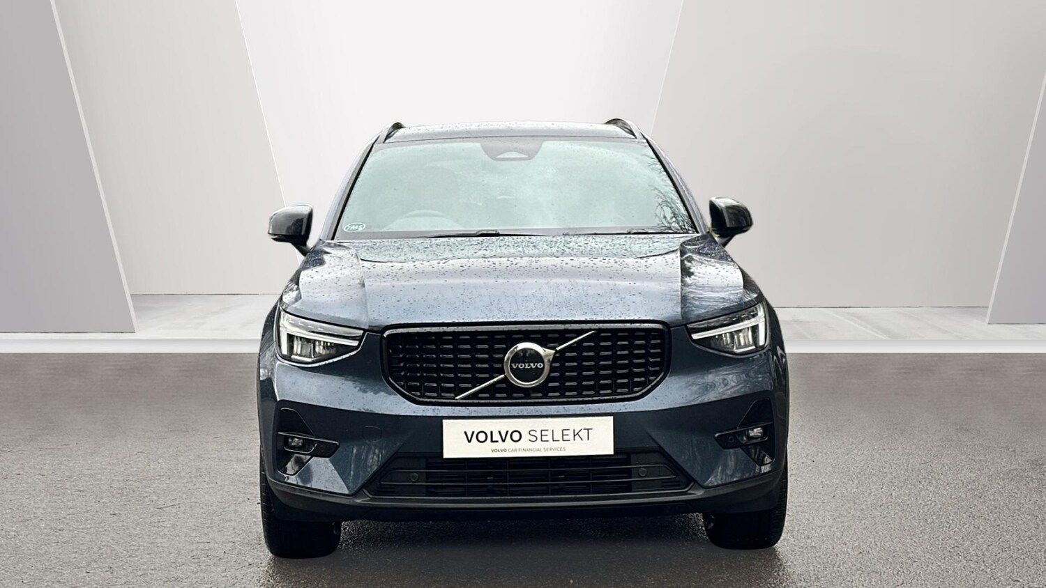 Used Volvo XC40 2025 for sale - 77672908: Photo 8