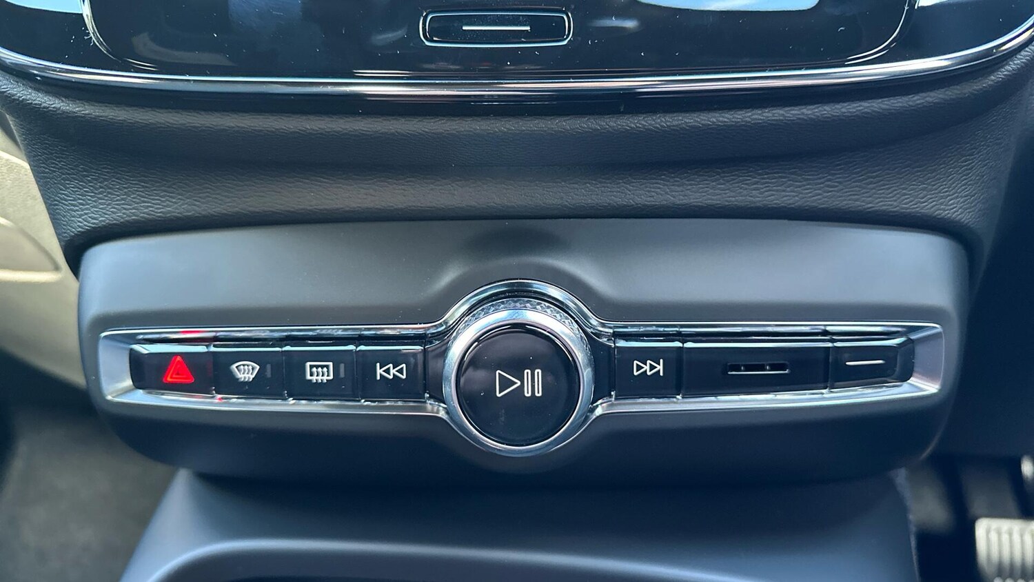 Used Volvo XC40 2025 for sale - 77633428: Photo 45