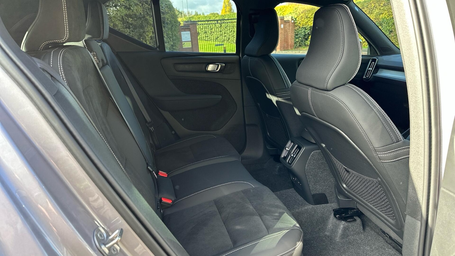 Used Volvo XC40 2025 for sale - 77633428: Photo 6