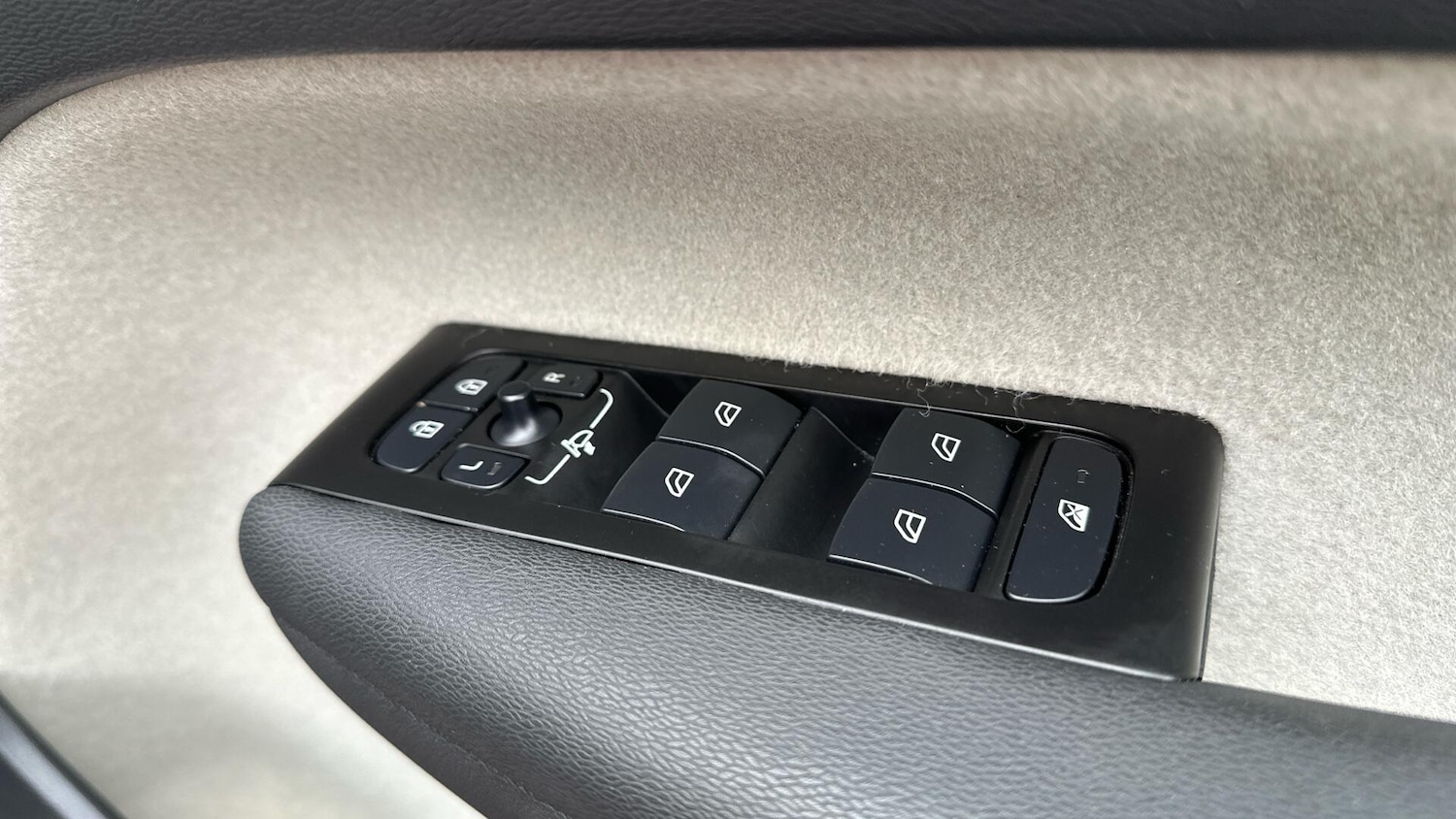 Used Volvo XC40 2021 for sale - 76336148: Photo 24