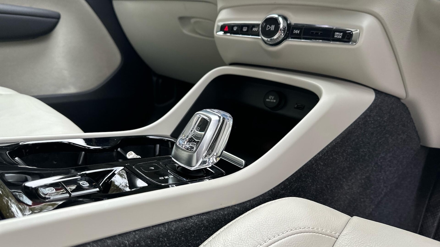 Used Volvo XC40 2021 for sale - 76336148: Photo 26