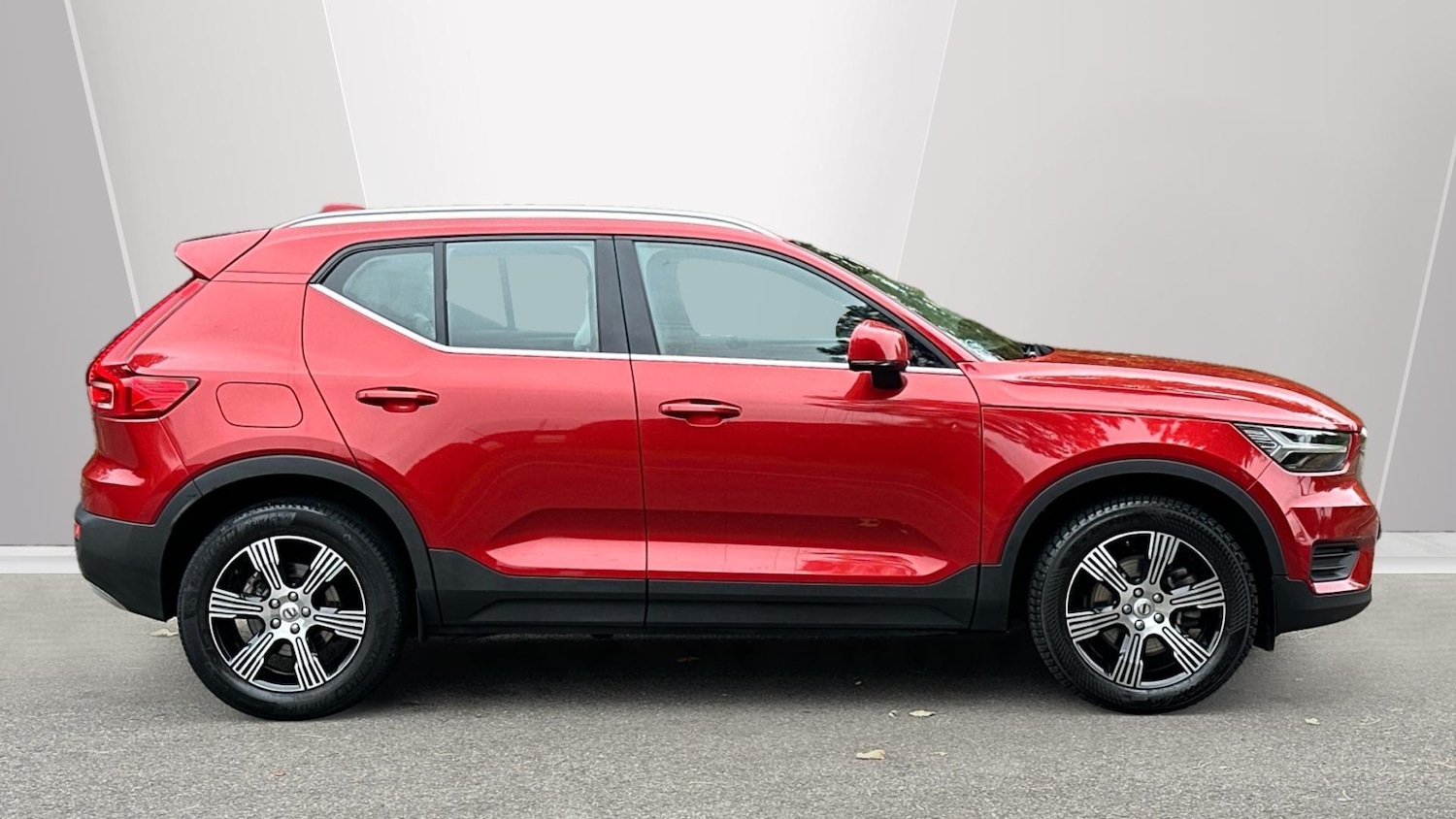 Used Volvo XC40 2021 for sale - 76336148: Photo 3