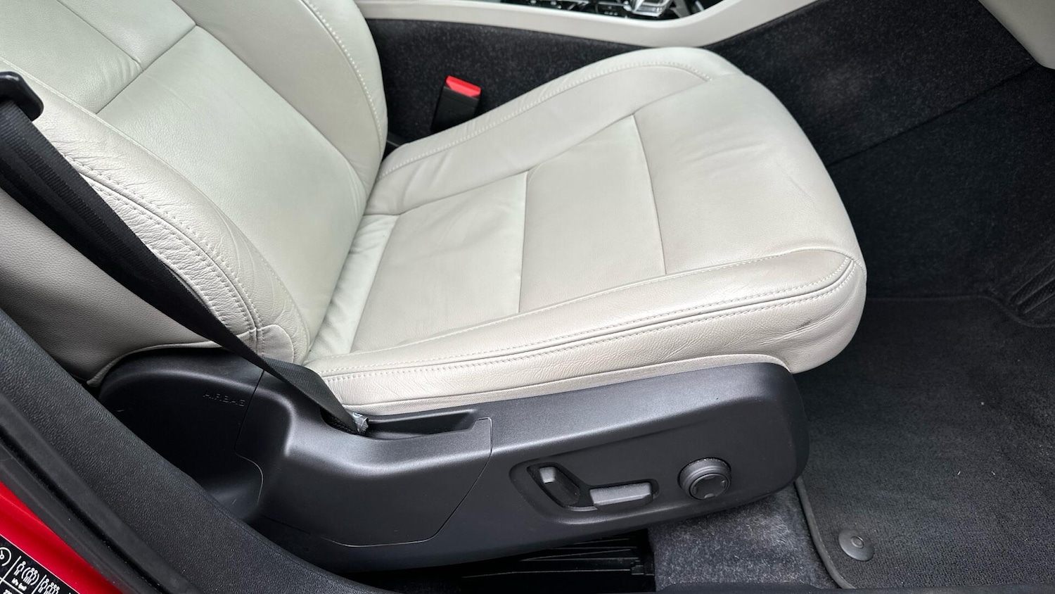 Used Volvo XC40 2021 for sale - 76336148: Photo 30