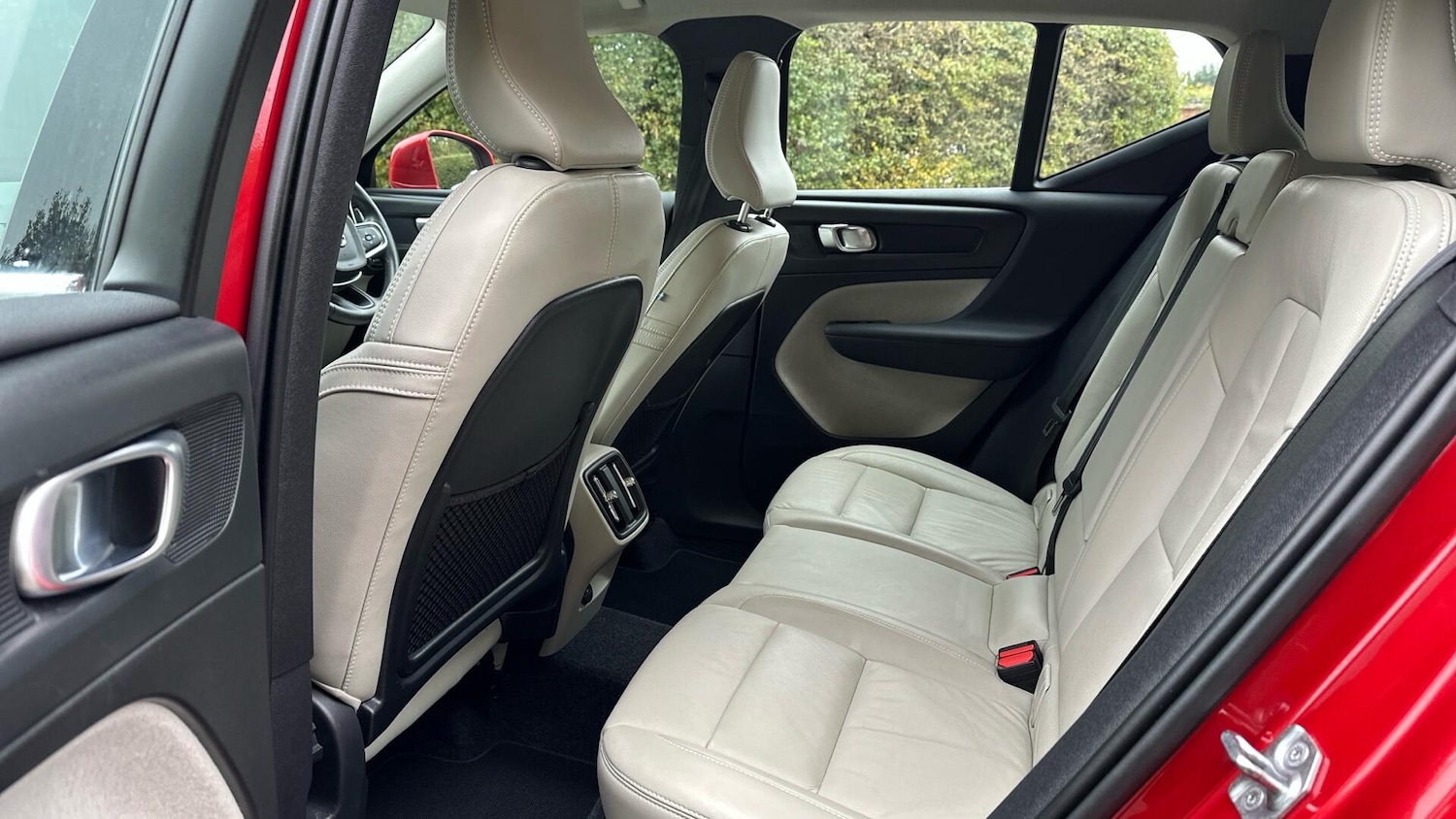 Used Volvo XC40 2021 for sale - 76336148: Photo 32