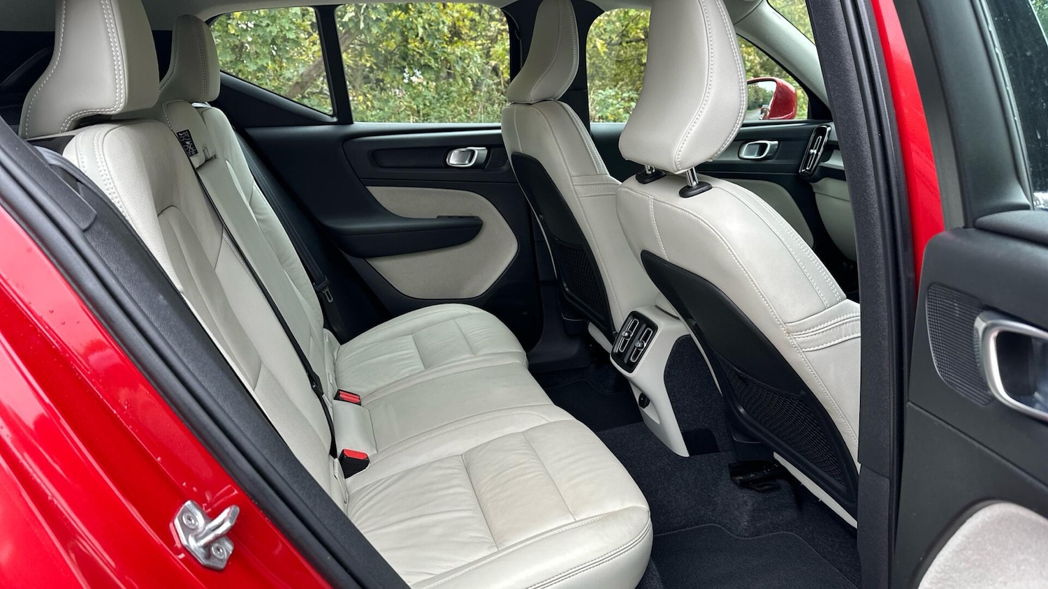 Used Volvo XC40 2021 for sale - 76336148: Photo 6