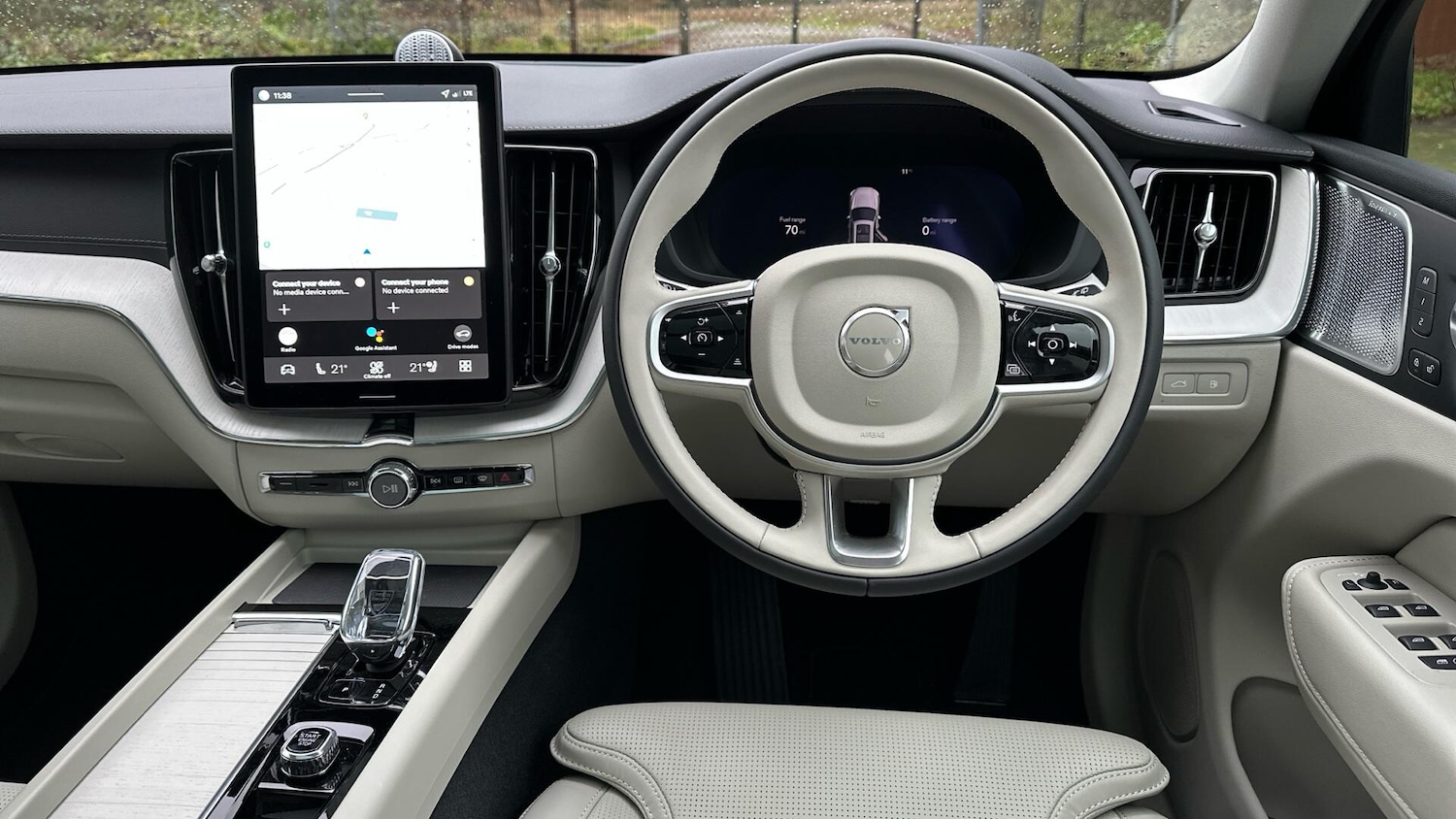 Used Volvo XC60 2025 for sale - 76765302: Photo 10