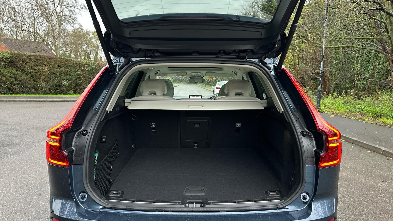 Used Volvo XC60 2025 for sale - 76765302: Photo 13