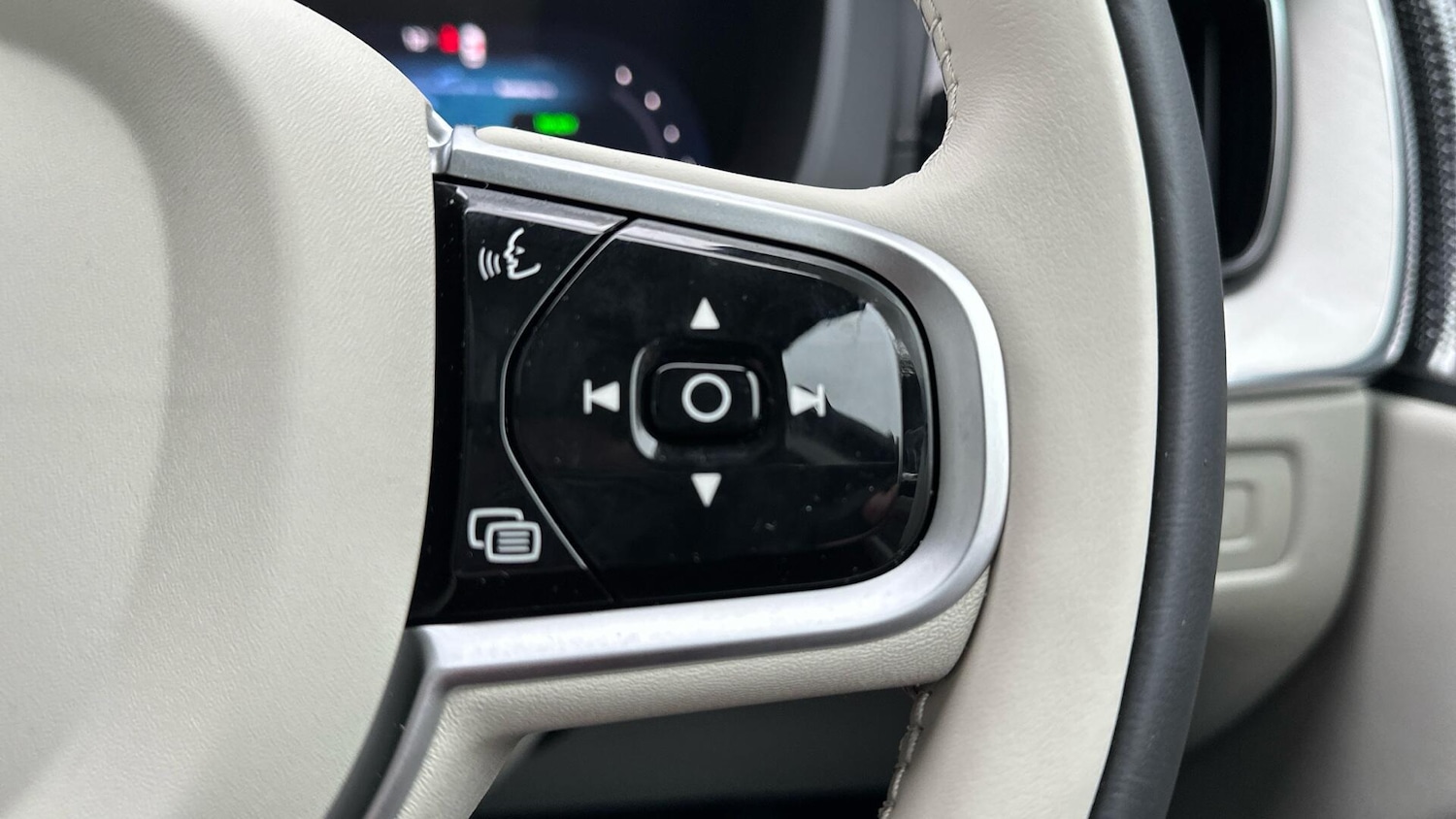 Used Volvo XC60 2025 for sale - 76765302: Photo 22