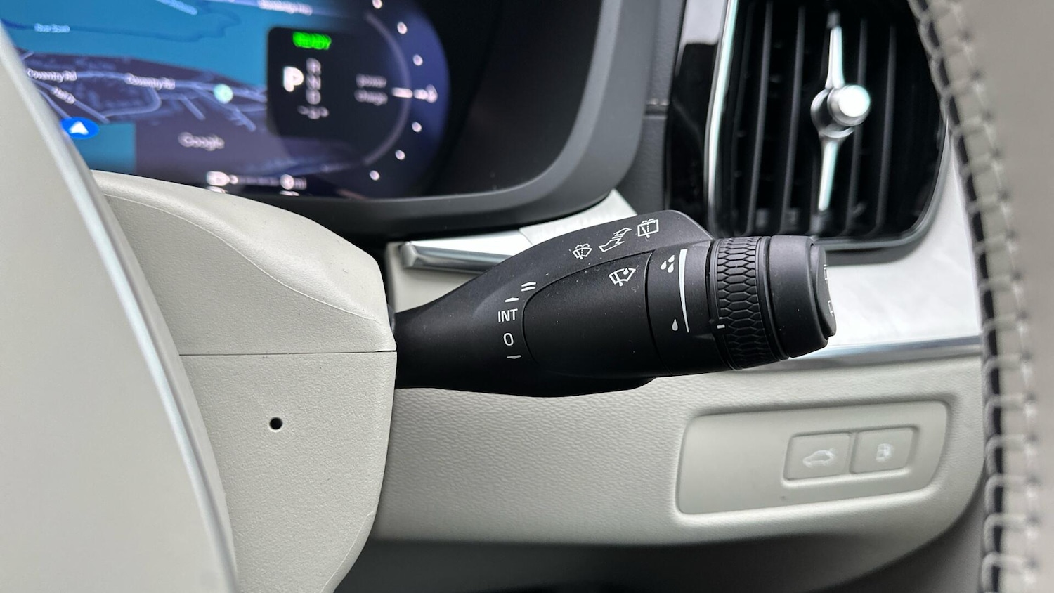 Used Volvo XC60 2025 for sale - 76765302: Photo 23