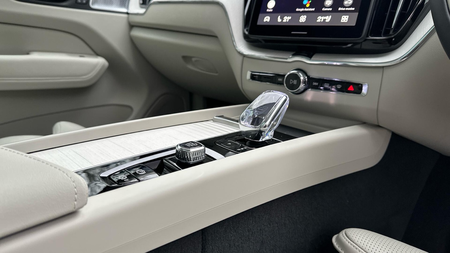 Used Volvo XC60 2025 for sale - 76765302: Photo 26