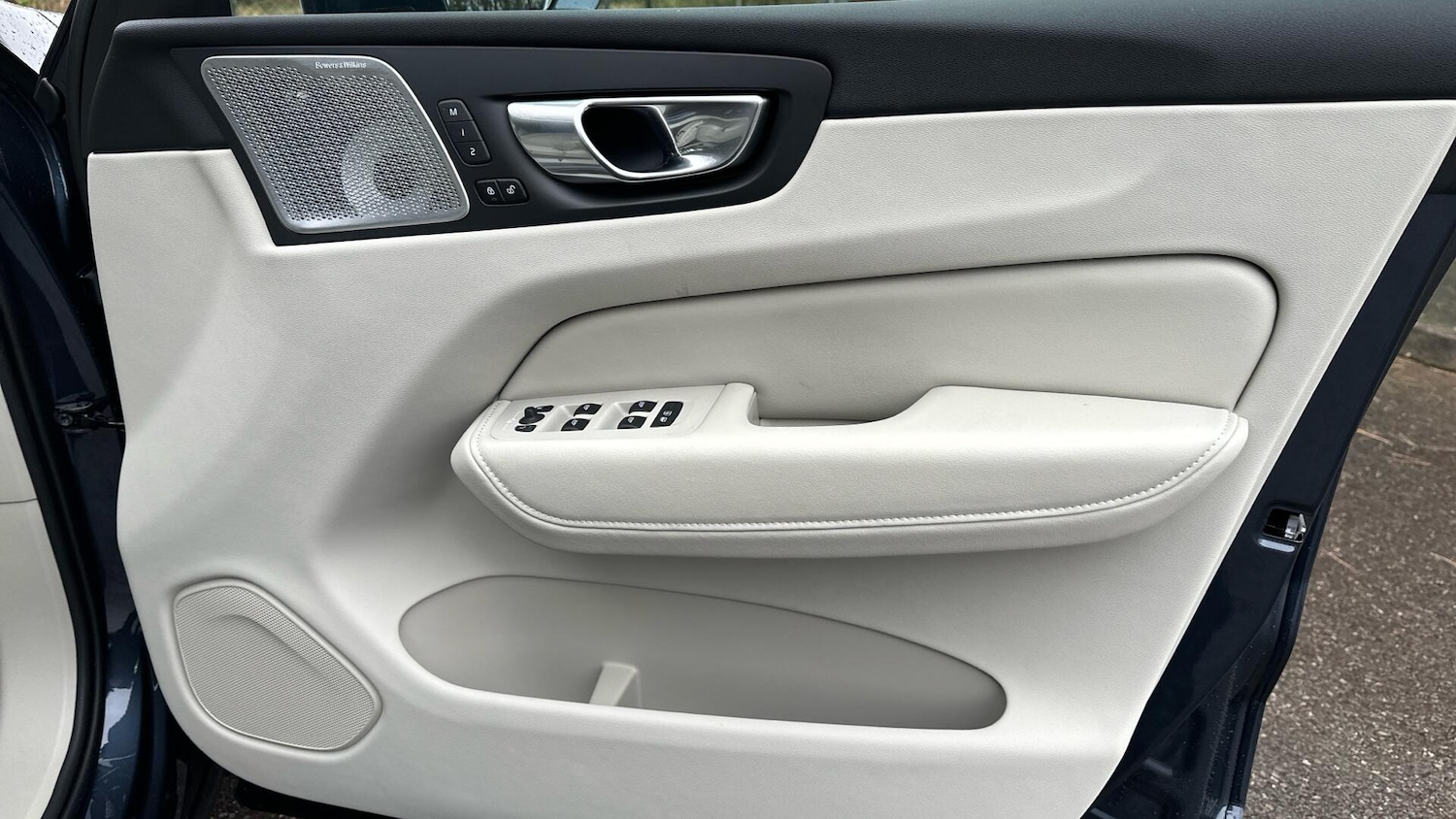 Used Volvo XC60 2025 for sale - 76765302: Photo 29