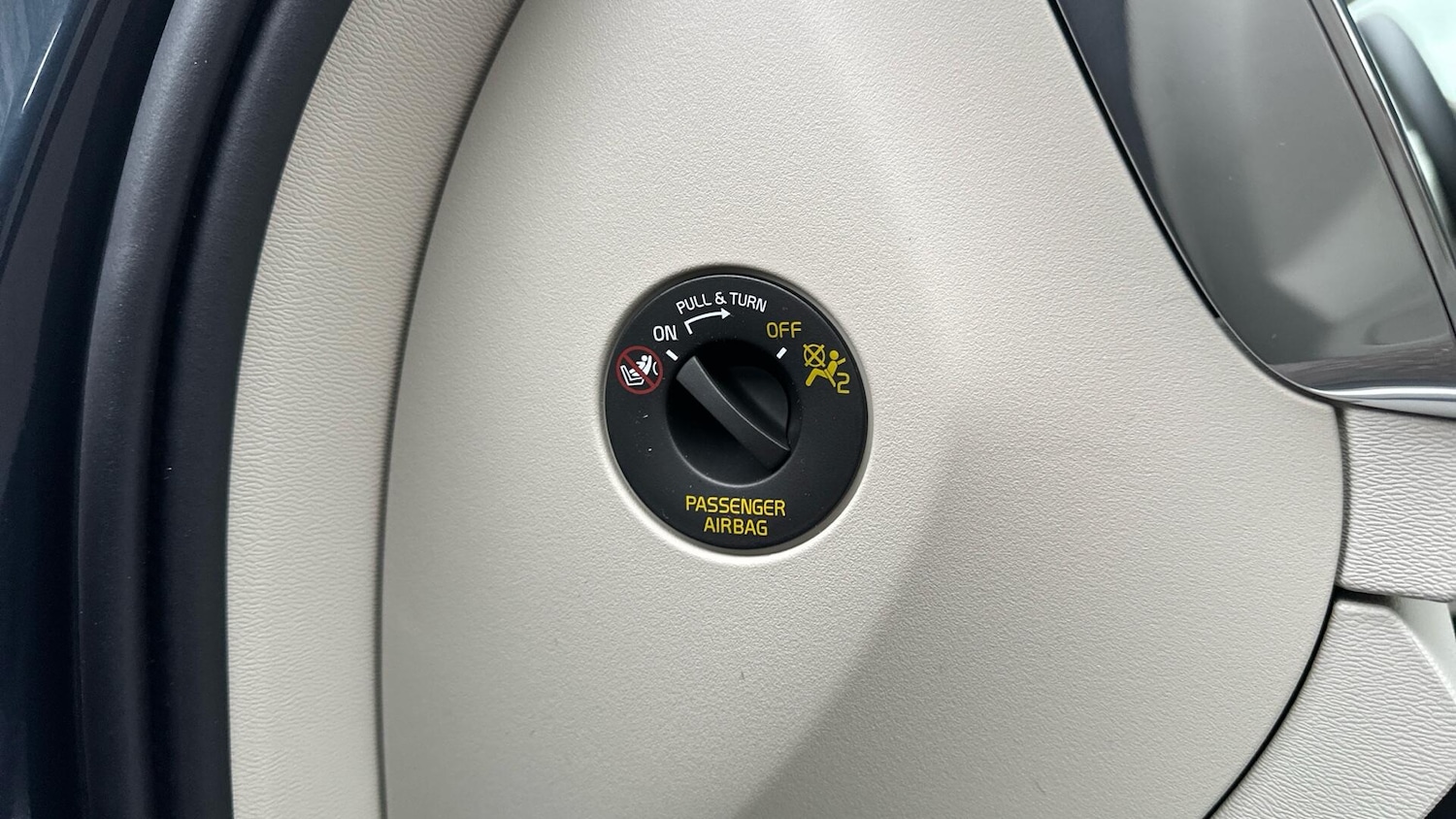 Used Volvo XC60 2025 for sale - 76765302: Photo 41