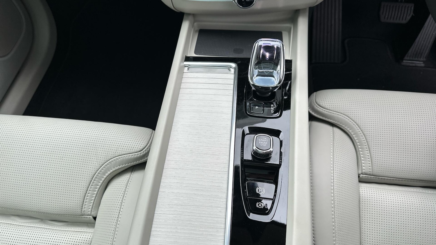 Used Volvo XC60 2025 for sale - 76765302: Photo 45