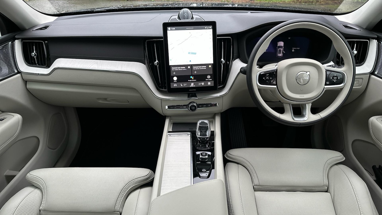 Used Volvo XC60 2025 for sale - 76765302: Photo 5