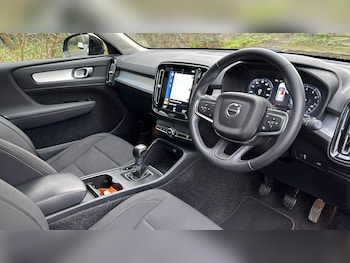 Used Volvo XC40 2021 for sale - 76865448: Photo