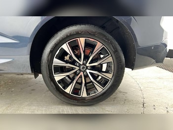 Used Volvo XC60 2023 for sale - 78019694: Photo