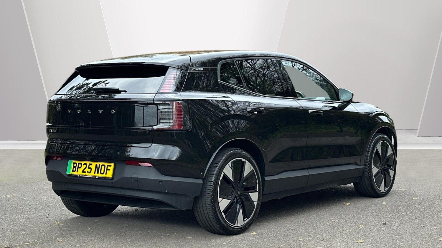 Used Volvo EX30 2025 for sale - 76337305: Photo 2