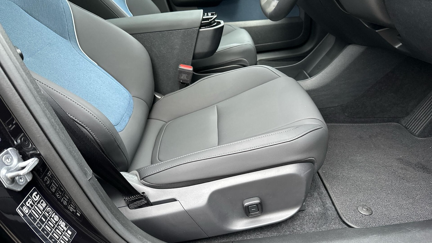 Used Volvo EX30 2025 for sale - 76337305: Photo 29