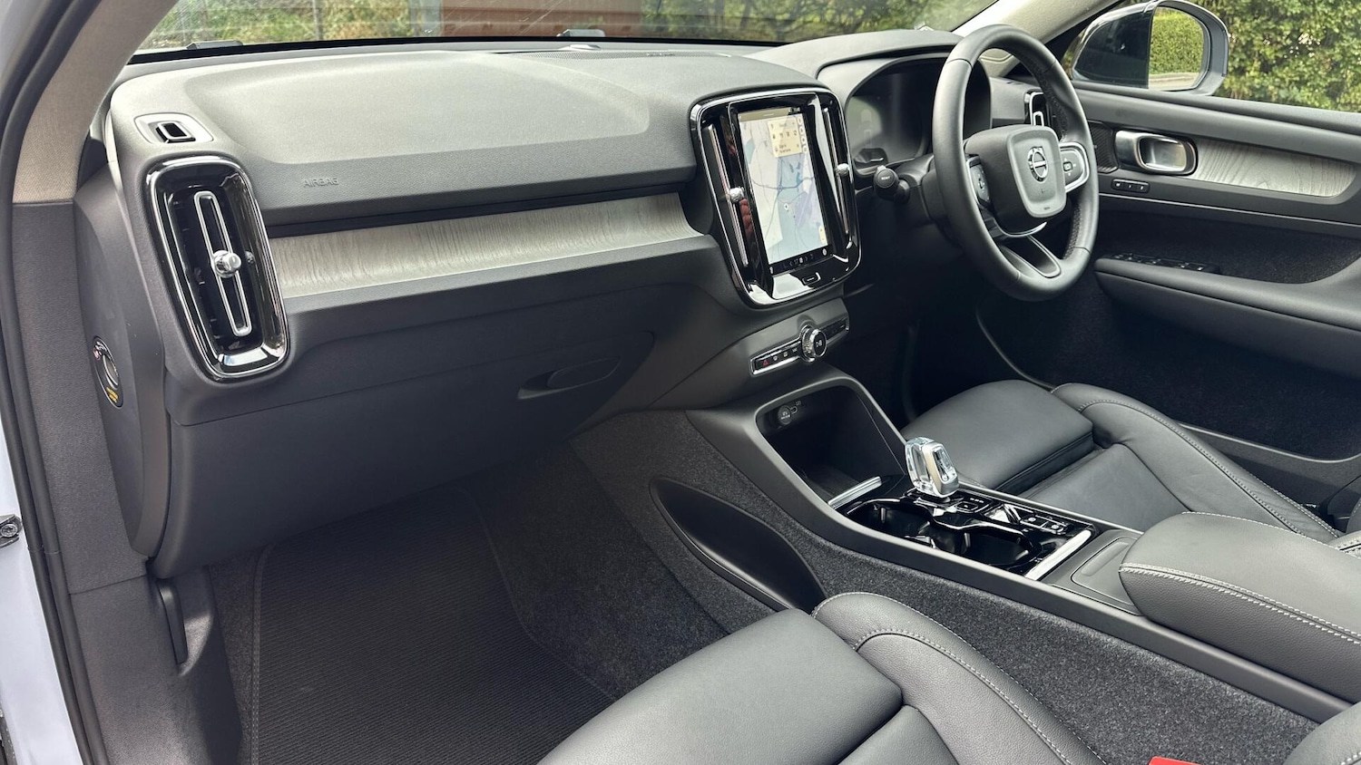 Used Volvo XC40 2024 for sale - 76337638: Photo 13