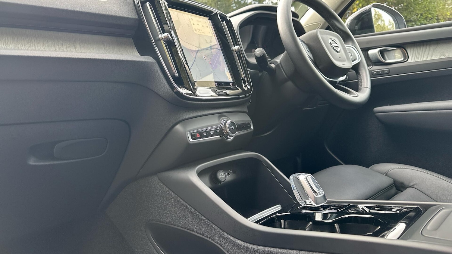 Used Volvo XC40 2024 for sale - 76337638: Photo 14