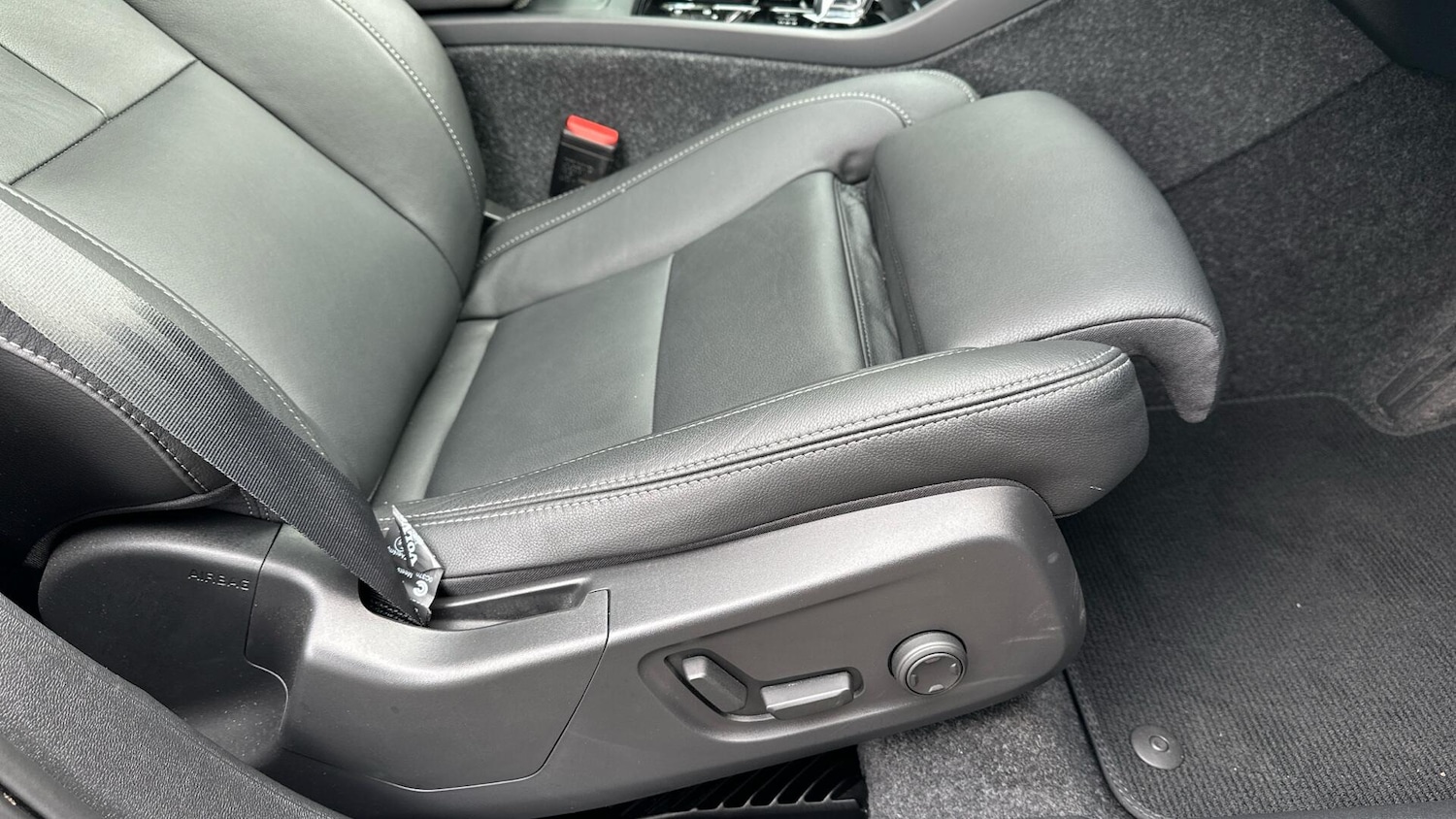 Used Volvo XC40 2024 for sale - 76337638: Photo 17