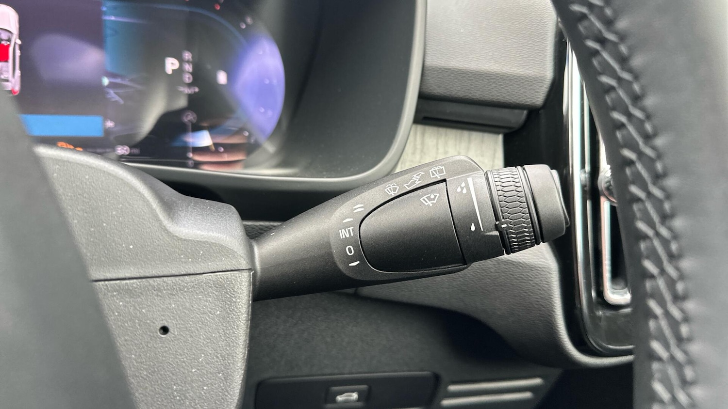 Used Volvo XC40 2024 for sale - 76337638: Photo 22