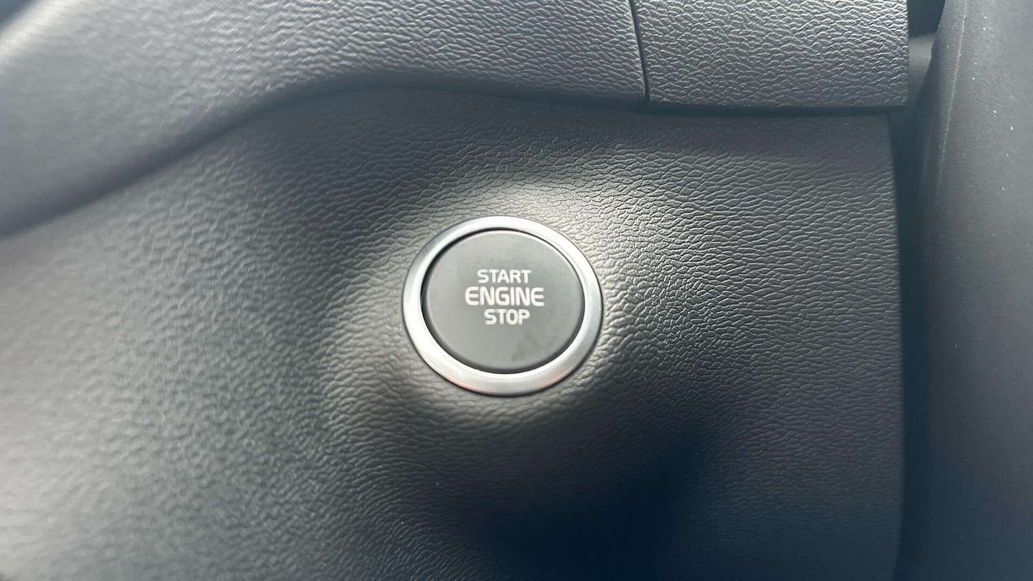 Used Volvo XC40 2024 for sale - 76337638: Photo 24