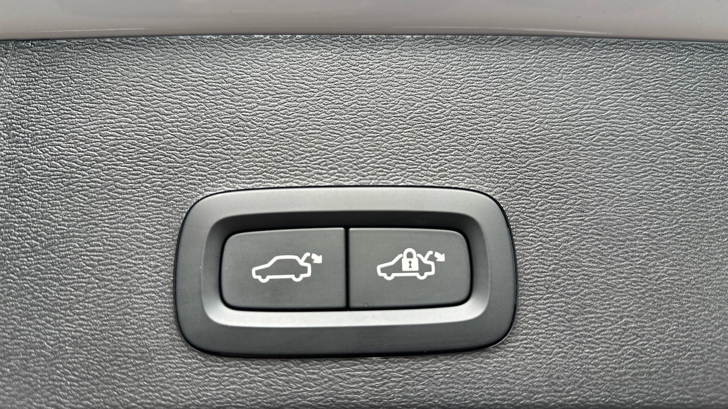 Used Volvo XC40 2024 for sale - 76337638: Photo 26