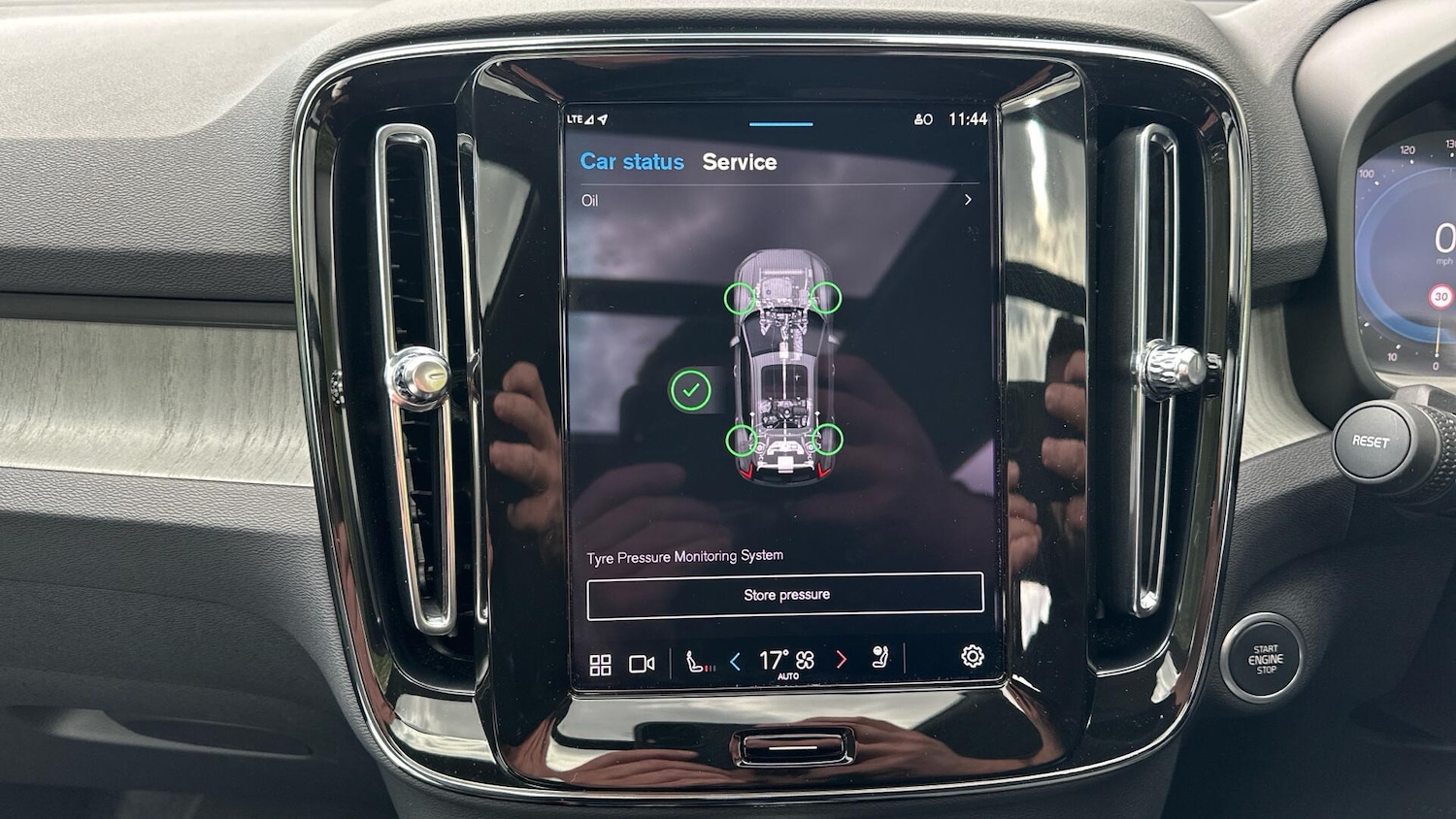 Used Volvo XC40 2024 for sale - 76337638: Photo 36