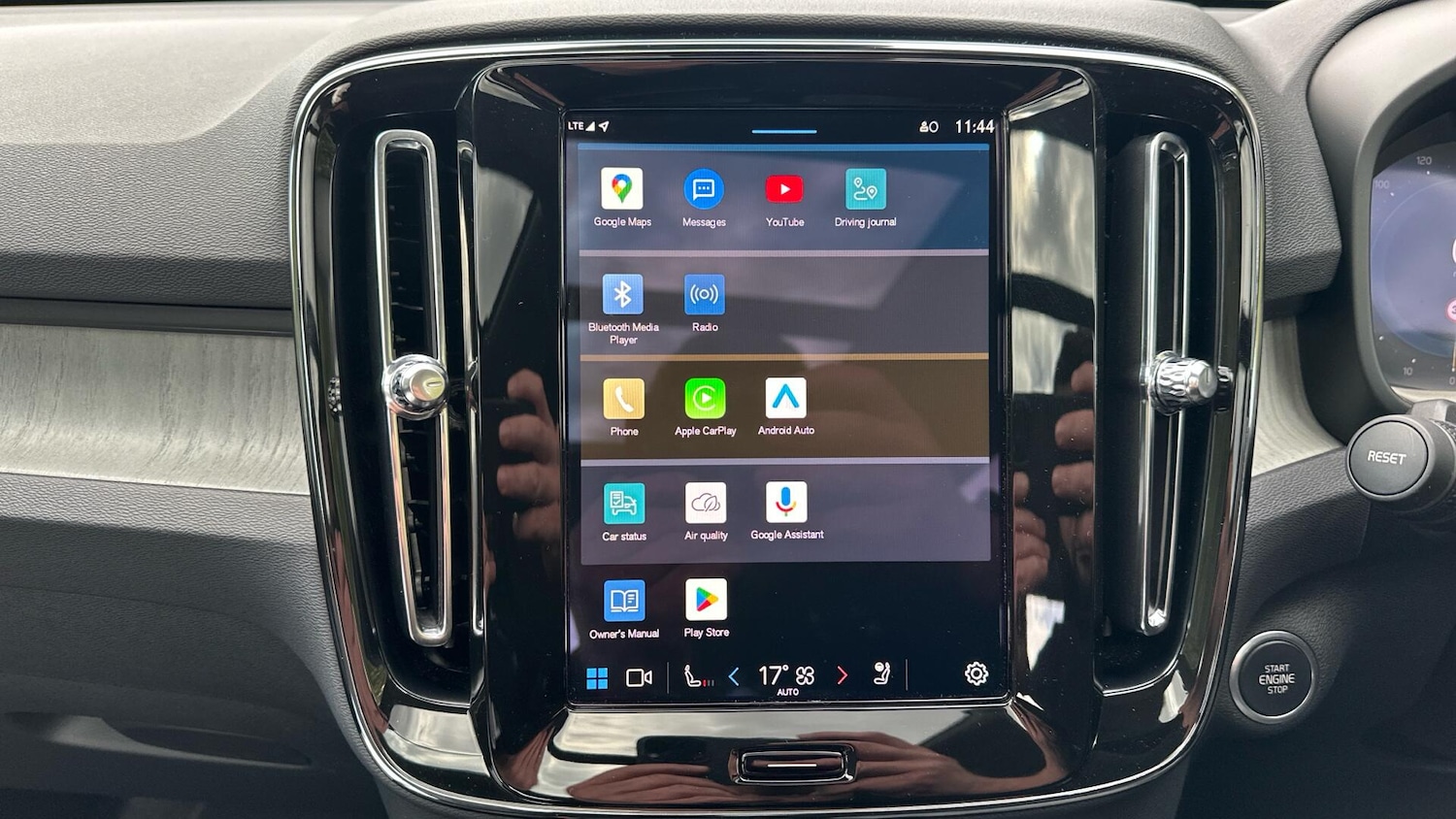 Used Volvo XC40 2024 for sale - 76337638: Photo 38