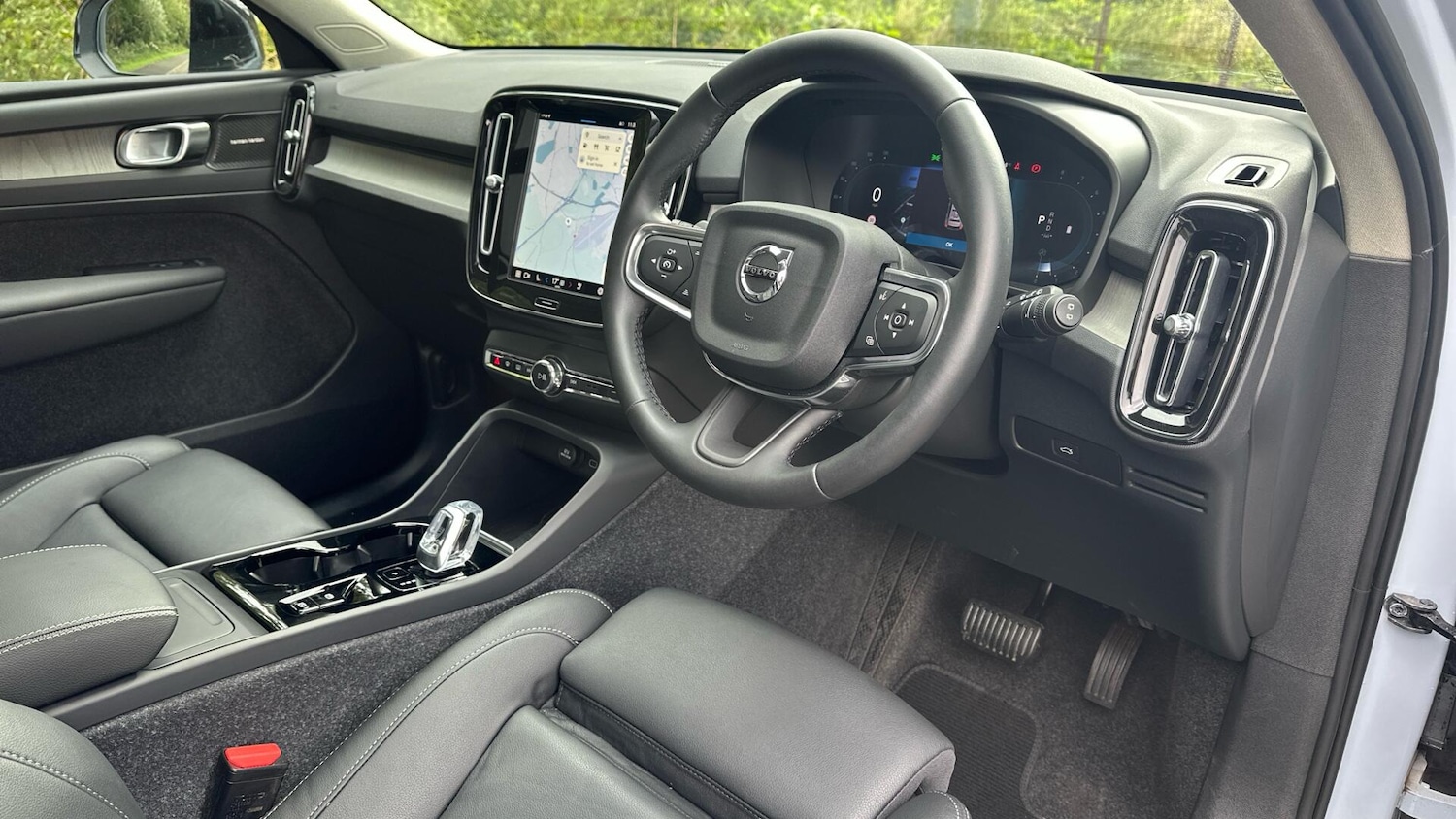 Used Volvo XC40 2024 for sale - 76337638: Photo 45