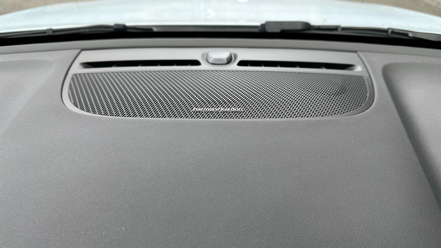 Used Volvo XC40 2024 for sale - 76337638: Photo 47