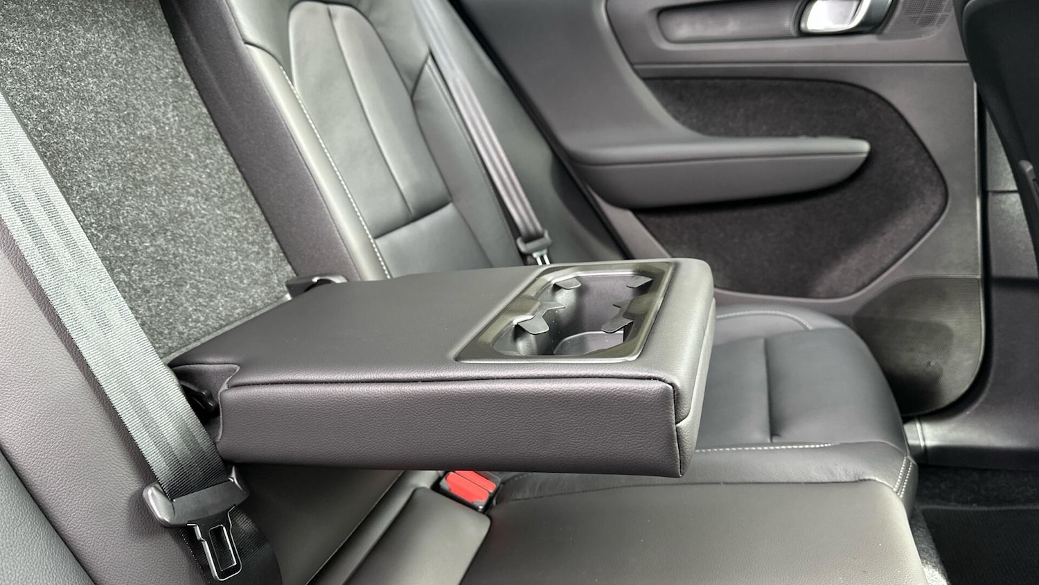 Used Volvo XC40 2024 for sale - 76337638: Photo 49