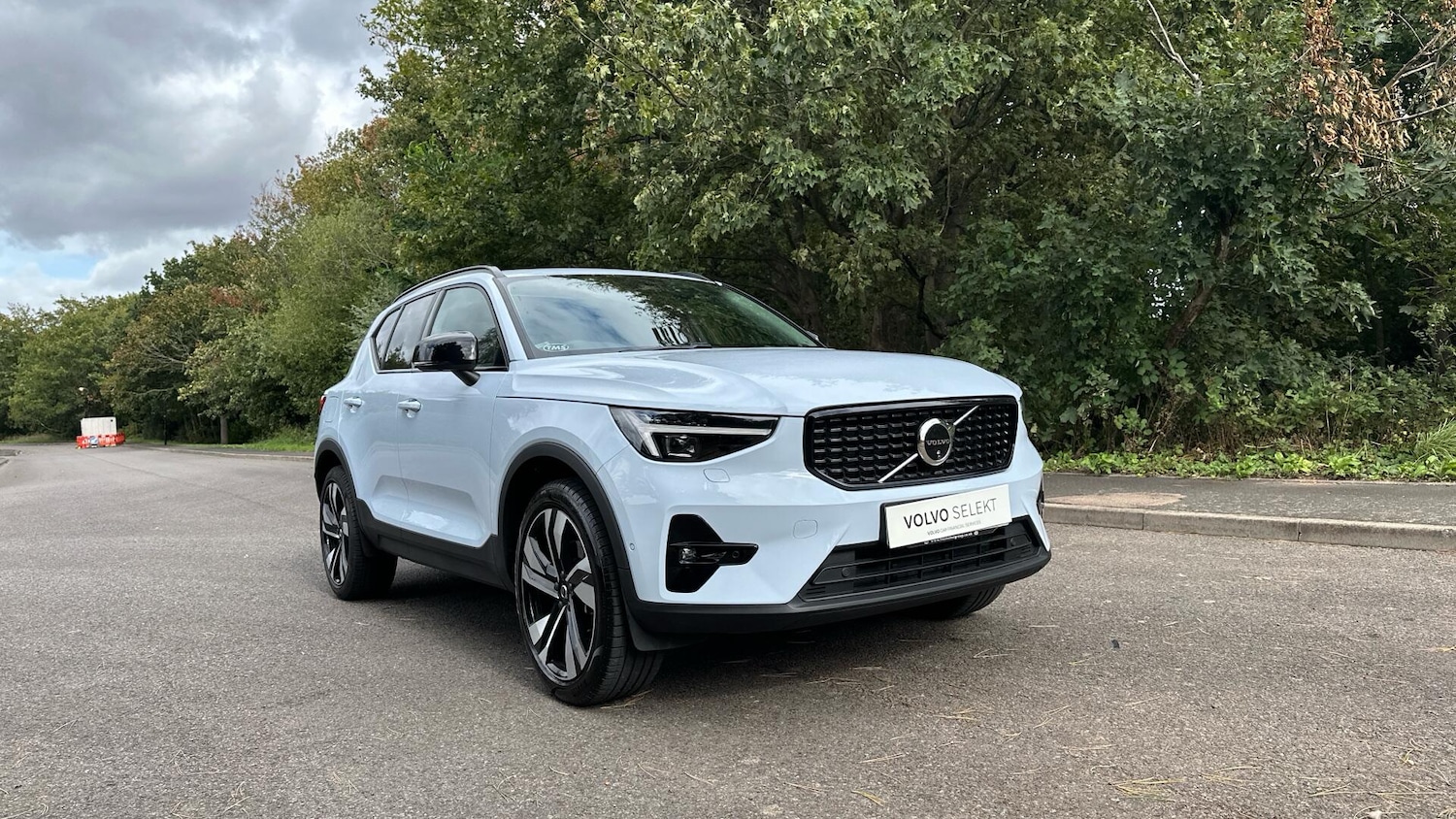 Used Volvo XC40 2024 for sale - 76337638: Photo 5