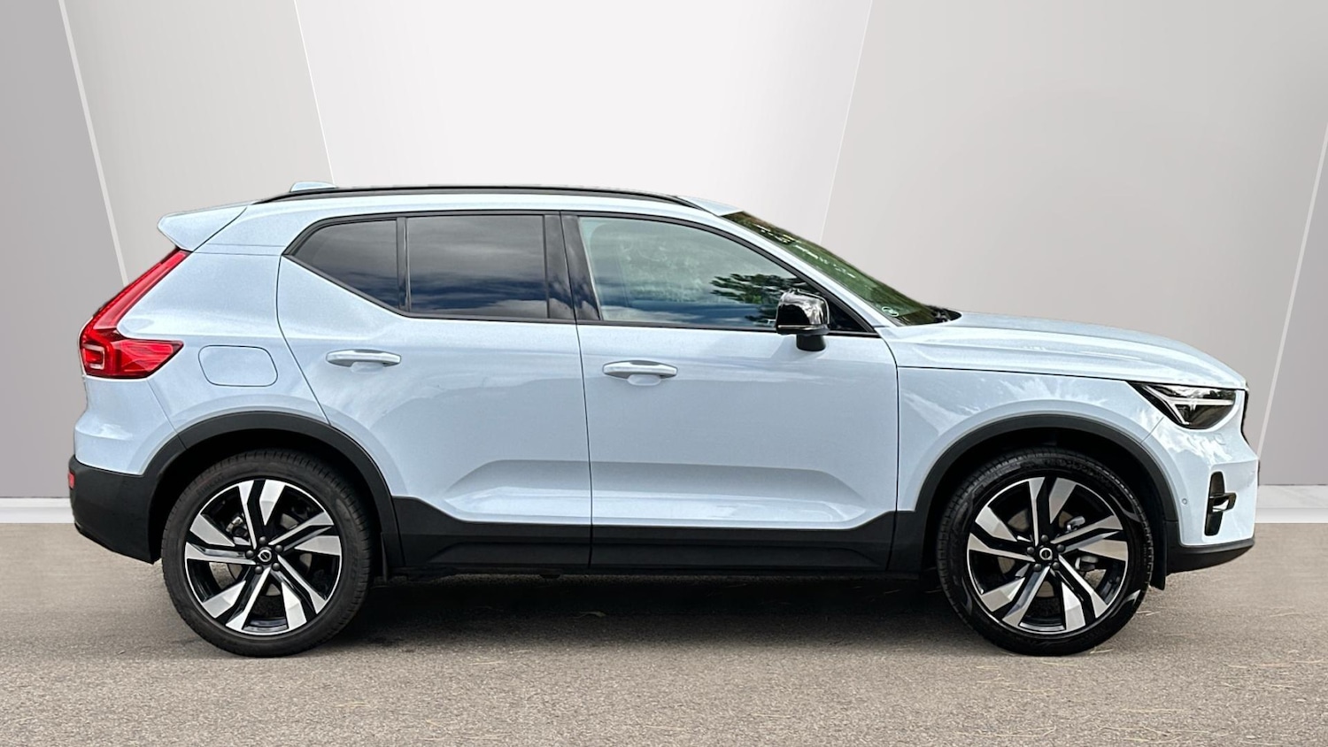 Used Volvo XC40 2024 for sale - 76337638: Photo 8