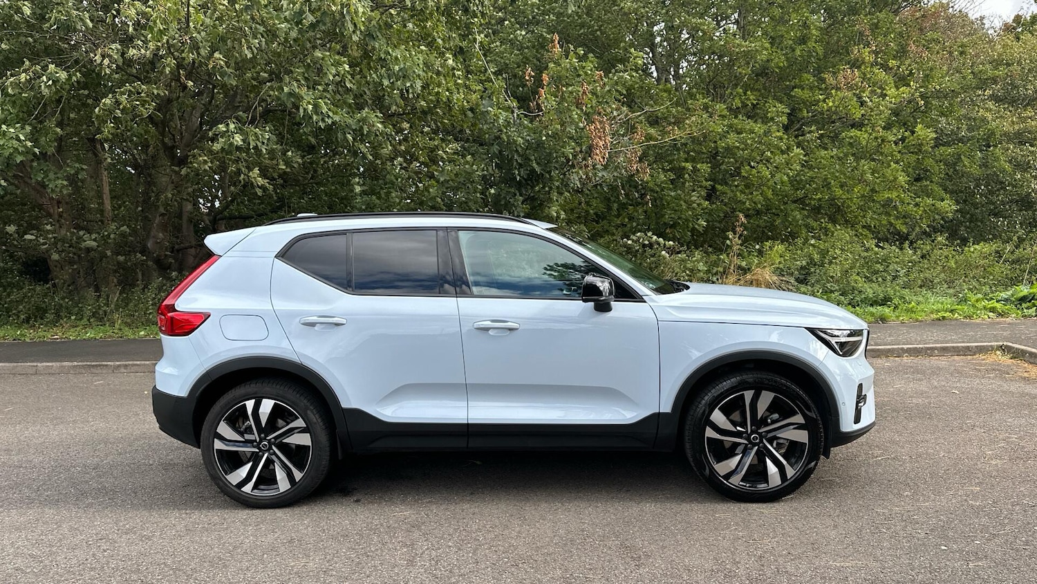 Used Volvo XC40 2024 for sale - 76337638: Photo 9
