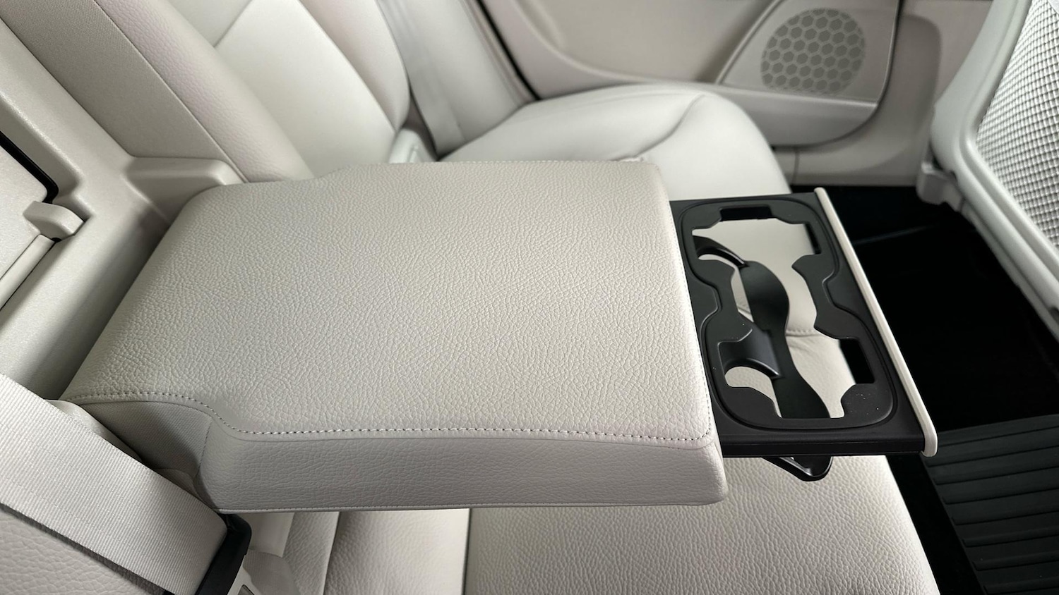 Used Volvo V90 2025 for sale - 76337220: Photo 41