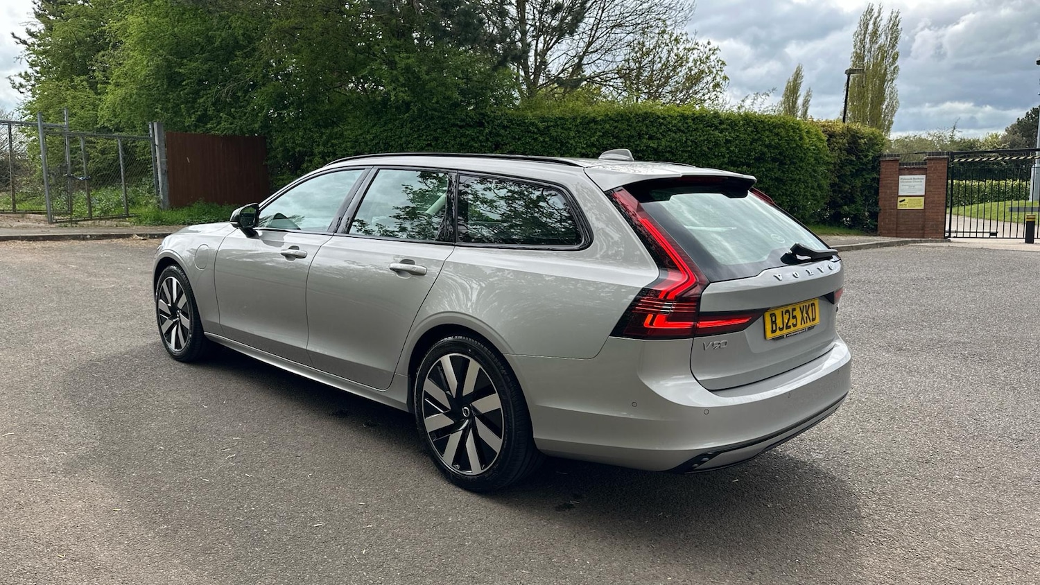 Used Volvo V90 2025 for sale - 76337220: Photo 8