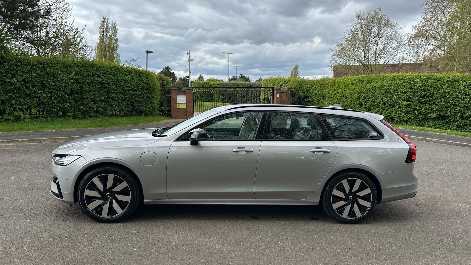 Used Volvo V90 2025 for sale - 76337220: Photo 9