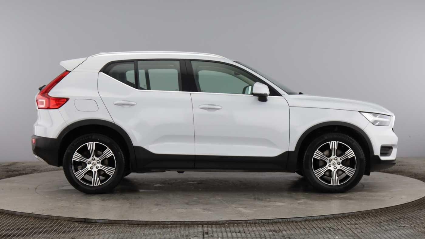Used Volvo XC40 2021 for sale - 77673035: Photo 2