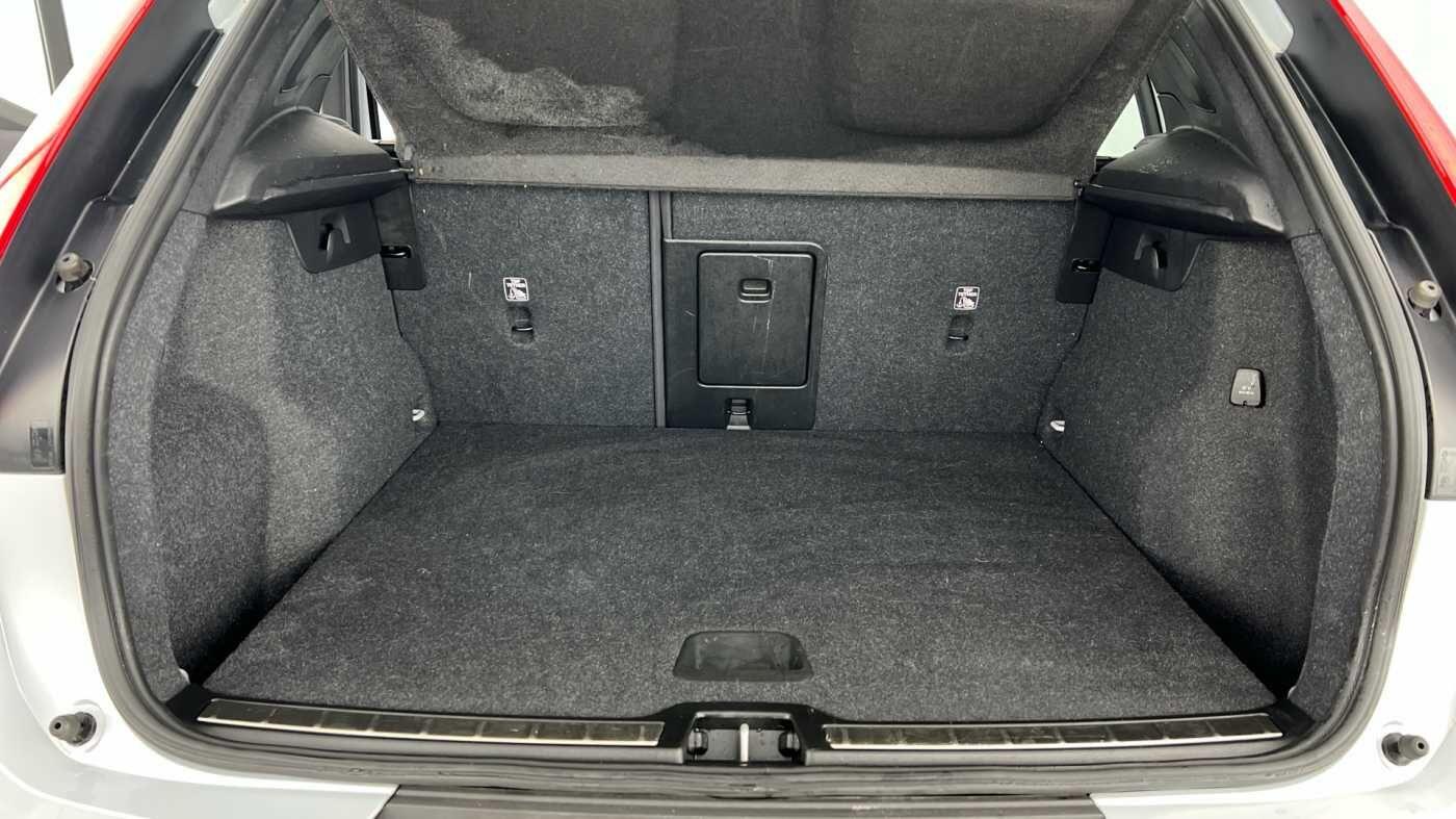 Used Volvo XC40 2021 for sale - 77673035: Photo 5