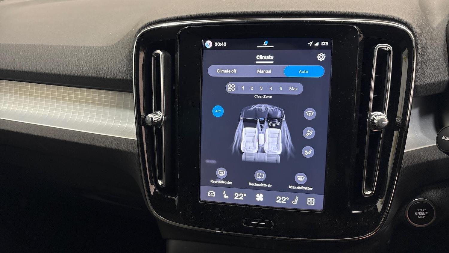 Used Volvo XC40 2025 for sale - 78007881: Photo 35