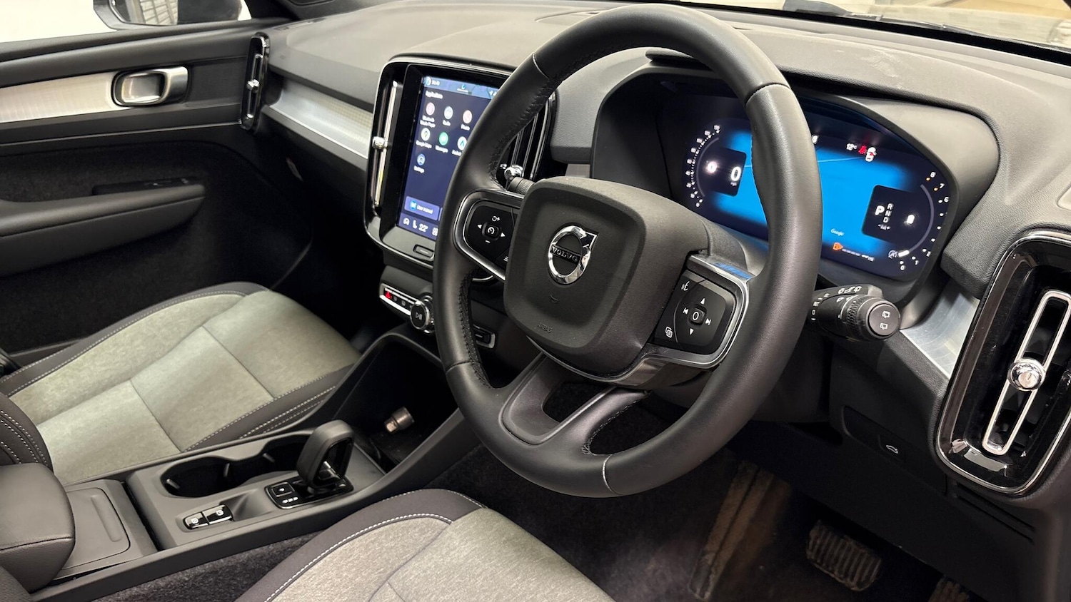 Used Volvo XC40 2025 for sale - 78007881: Photo 9