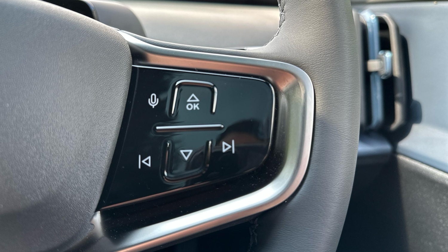 Used Volvo EX30 2025 for sale - 76337520: Photo 19