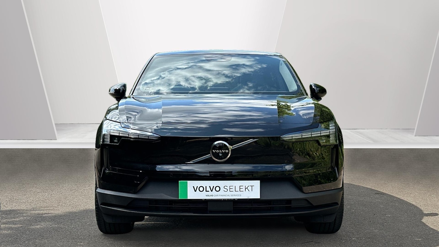 Used Volvo EX30 2025 for sale - 76337520: Photo 2