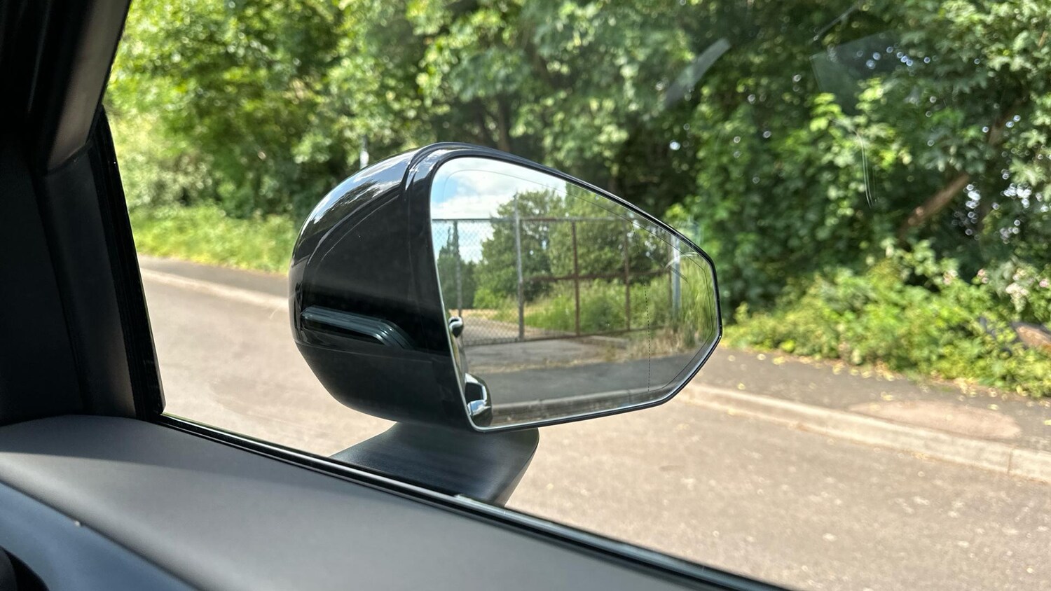 Used Volvo EX30 2025 for sale - 76337520: Photo 39