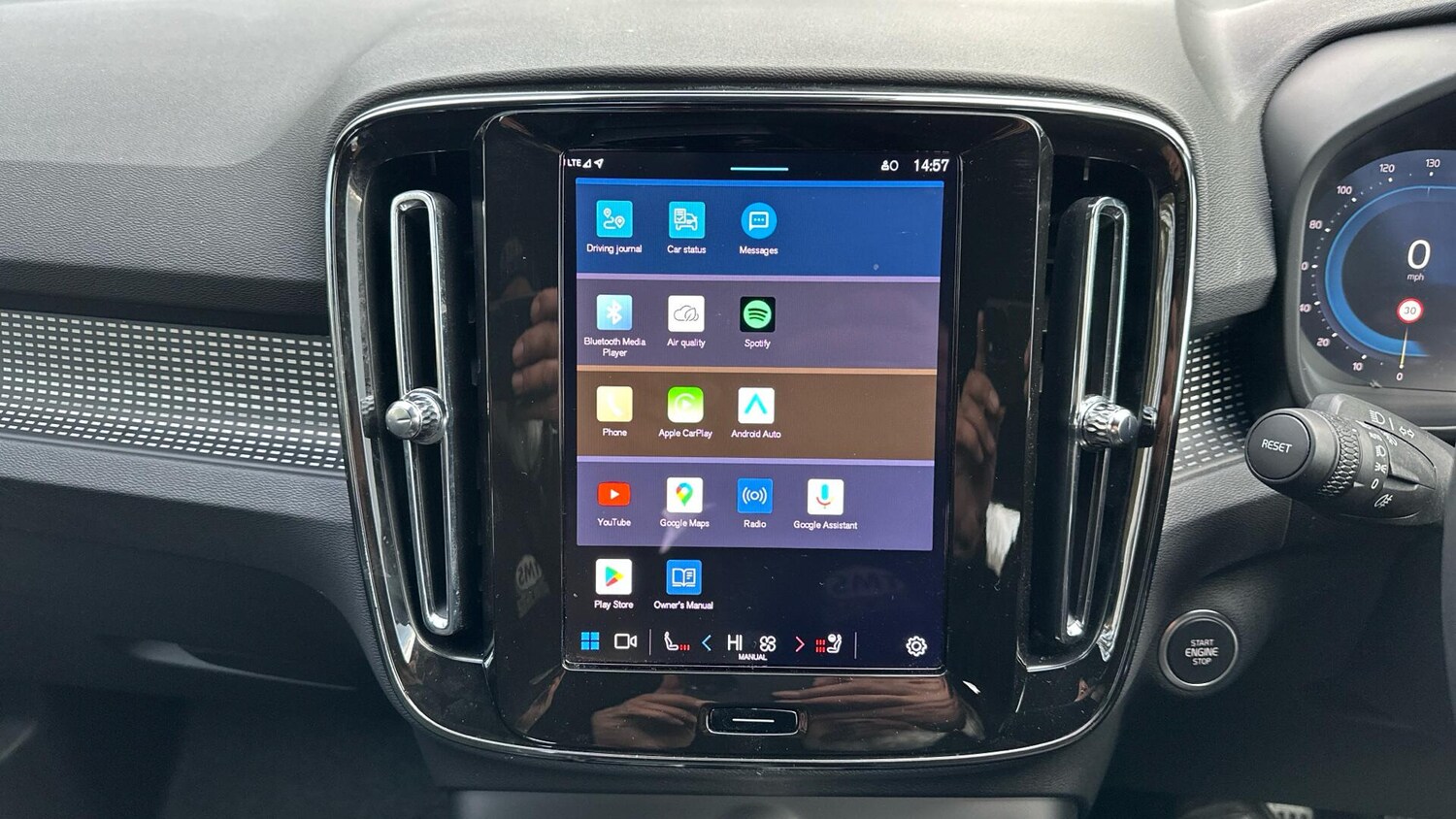 Used Volvo XC40 2025 for sale - 77672988: Photo 12